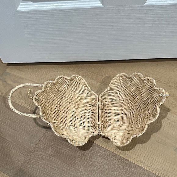 Olli Ella Rattan Shell Bag - Picture 3 of 7
